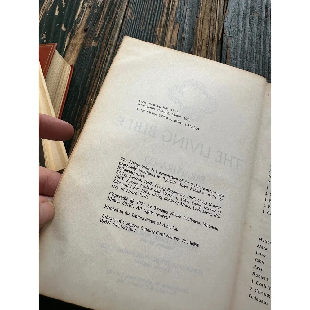 The‎ Living Bible Paraphrased 1973 Tyndale House Publishers Vtg Hardcover Brown